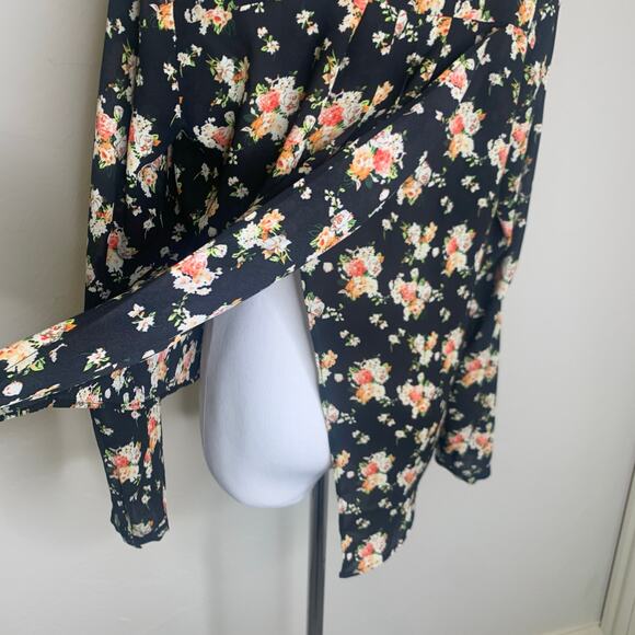 Dark Floral Blouse Long Sleeve Chiffon Sz Small - Picture 5 of 10
